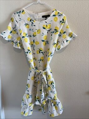 Banana Republic Dress White with Lemons  🍋🍋🍋  and Tie-Waist NWOT